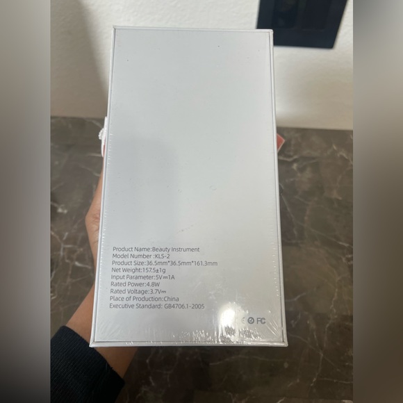 New! Unopened! Microcurrent Facial Device Facial Massager, Home Use Skin Tighten - Picture 10 of 11